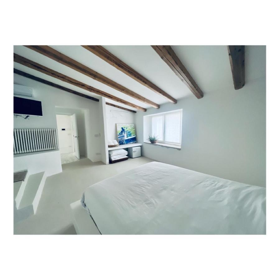 Hydria Guest House Art Gallery 아쿠아비바 델레 폰티 외부 사진